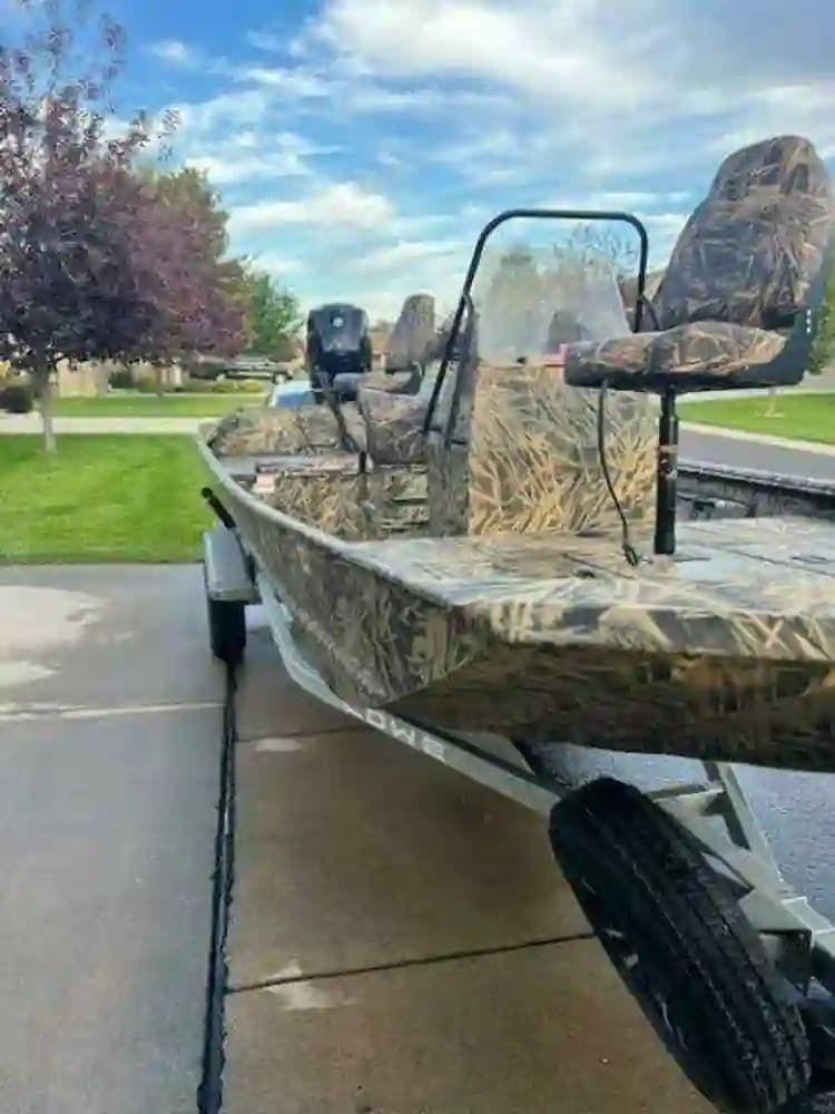 Lowe Roughneck 1860 CC te koop