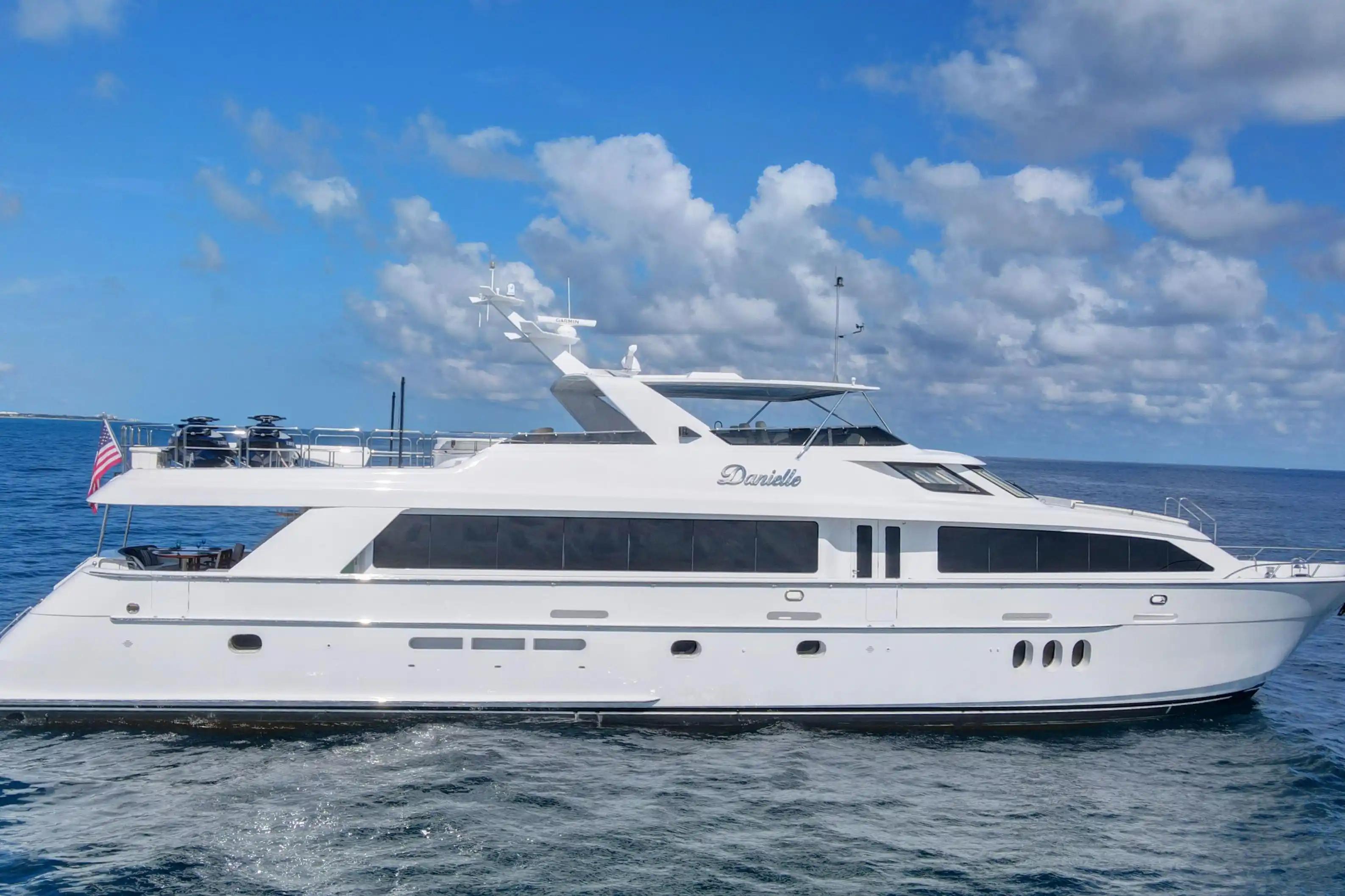 Hatteras 100 Motor Yacht For Sale