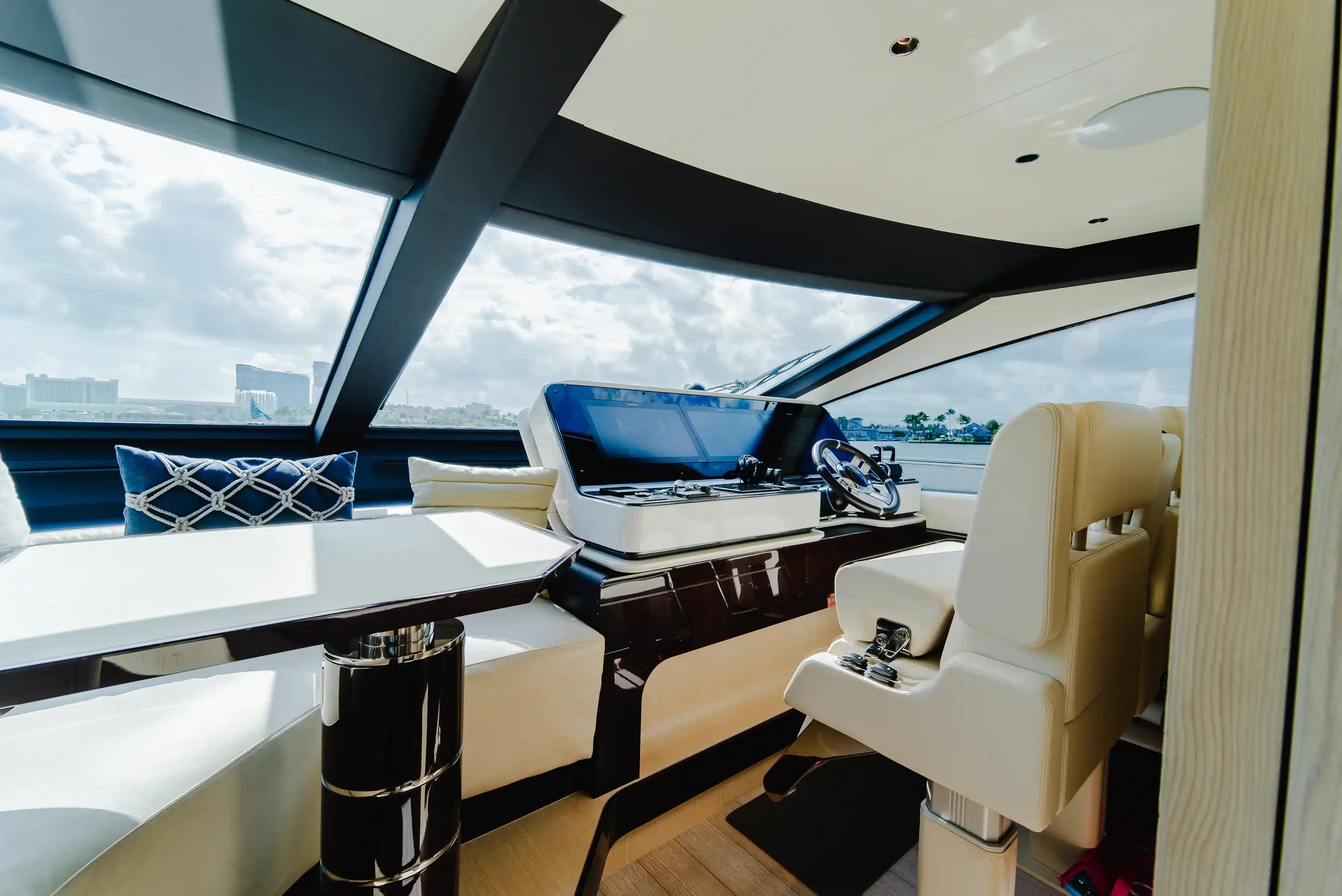 2019 Azimut Grande 25 Metri Sold in Fort Lauderdale, Florida Flybridge 3