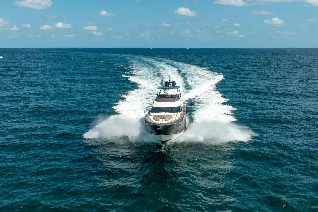 Marquis 660 Sport Yacht For Sale