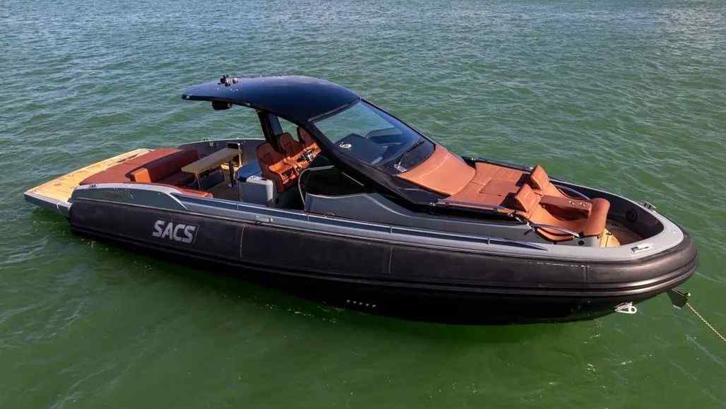 Yacht