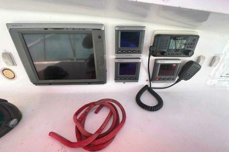 1995 VOYAGE 47 Mayotte for Sale in League City, Texas Deck Saloon 5