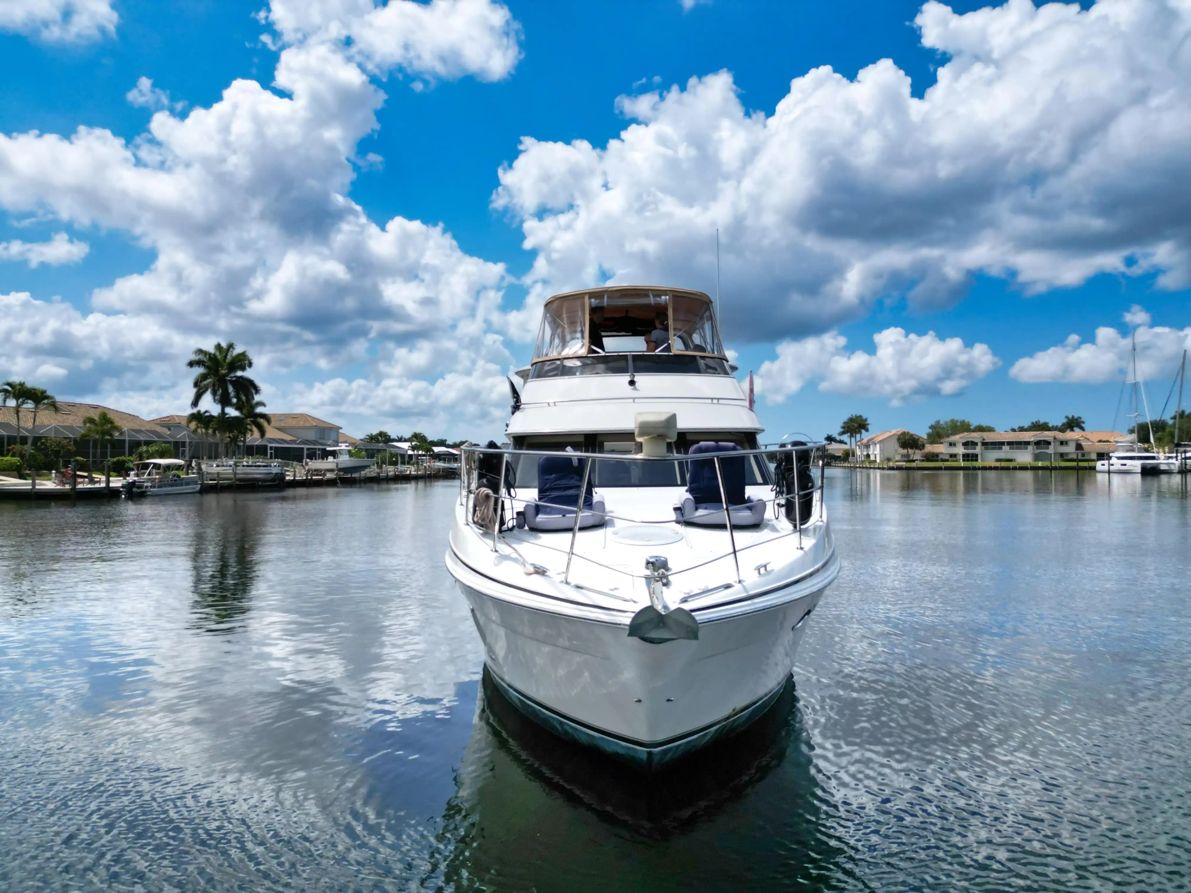 2005 Carver 390 MY for Sale in North Fort Myers, Florida Motor Yacht