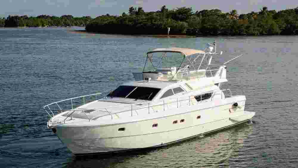 1998 Ferretti Yachts 55