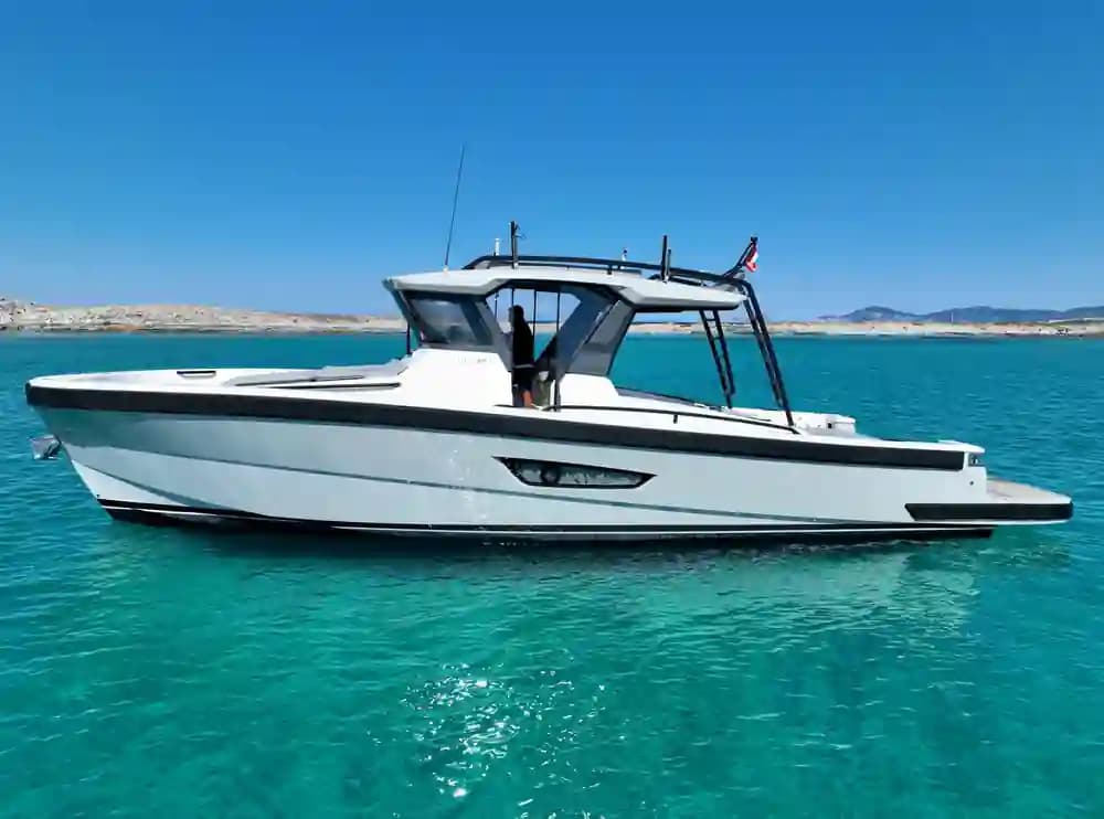2019 BLUEGAME BG42 for Sale in Ibiza, ES Motor Yacht 3