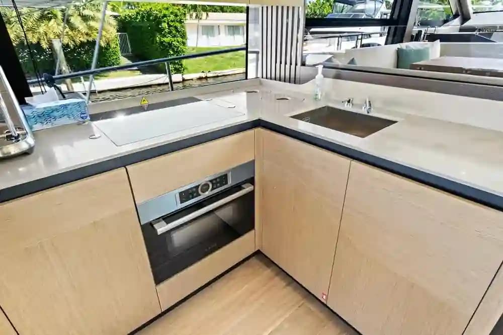 2025 Absolute 52 FLY for Sale in Fort Lauderdale, Florida Flybridge 4