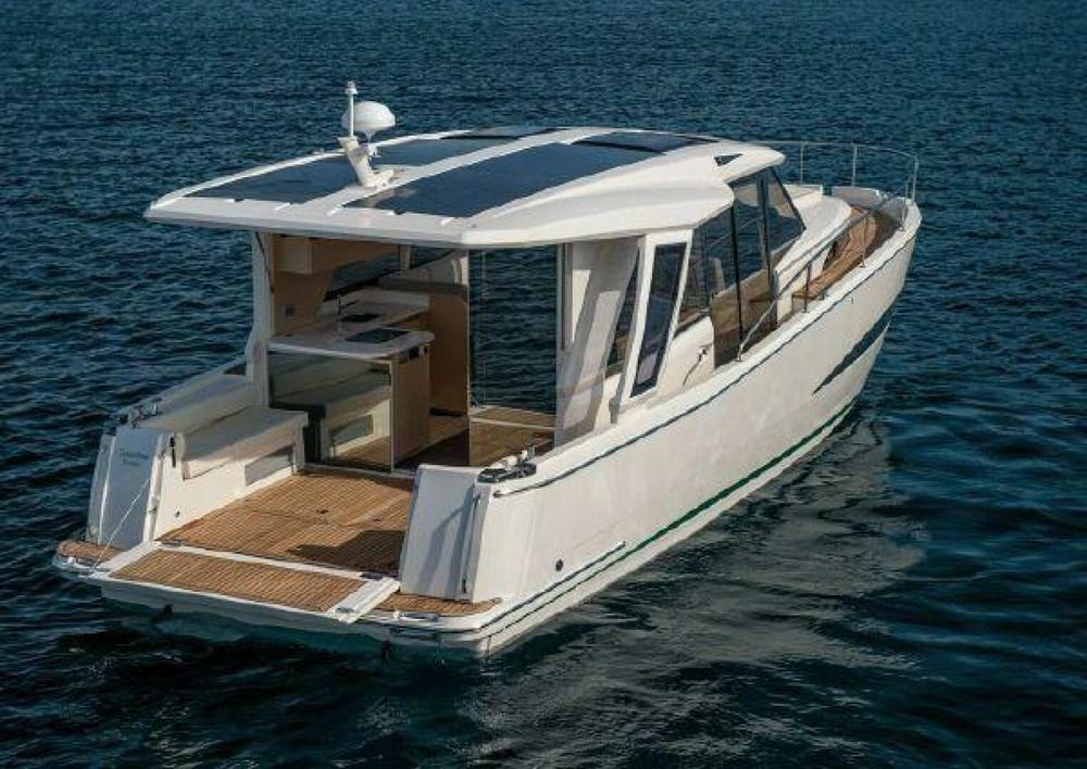 2025 Greenline Yachts 39