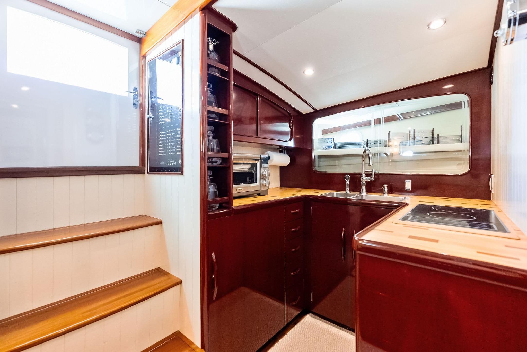 2000 Rybovich 44 Express for Sale in Pompano Beach, Florida Saltwater Fishing 3