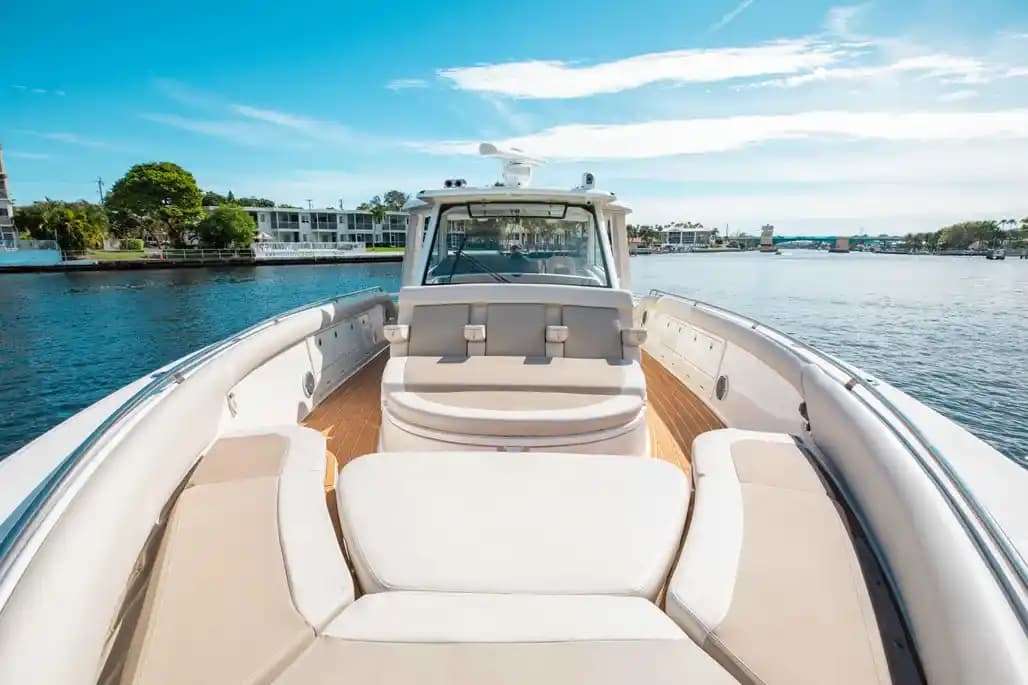 2017 Boston Whaler 420 Outrage Sold in Deerfield Beach, Florida Sport Fishing 3