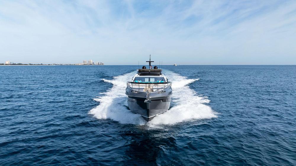 2022-azimut-s8-power-9662365-20250205124615149-1_XLARGE (1).jpg