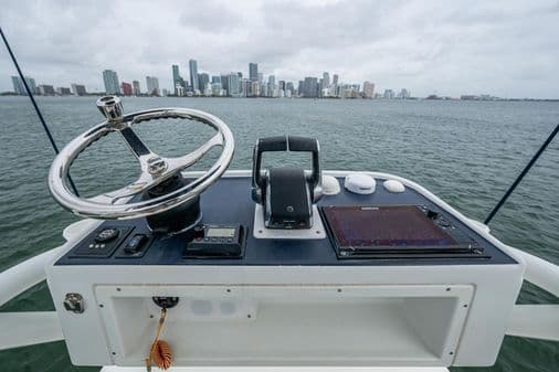 2013 Yellowfin 39 Offshore for Sale in Key Biscayne, Florida Center Console 3