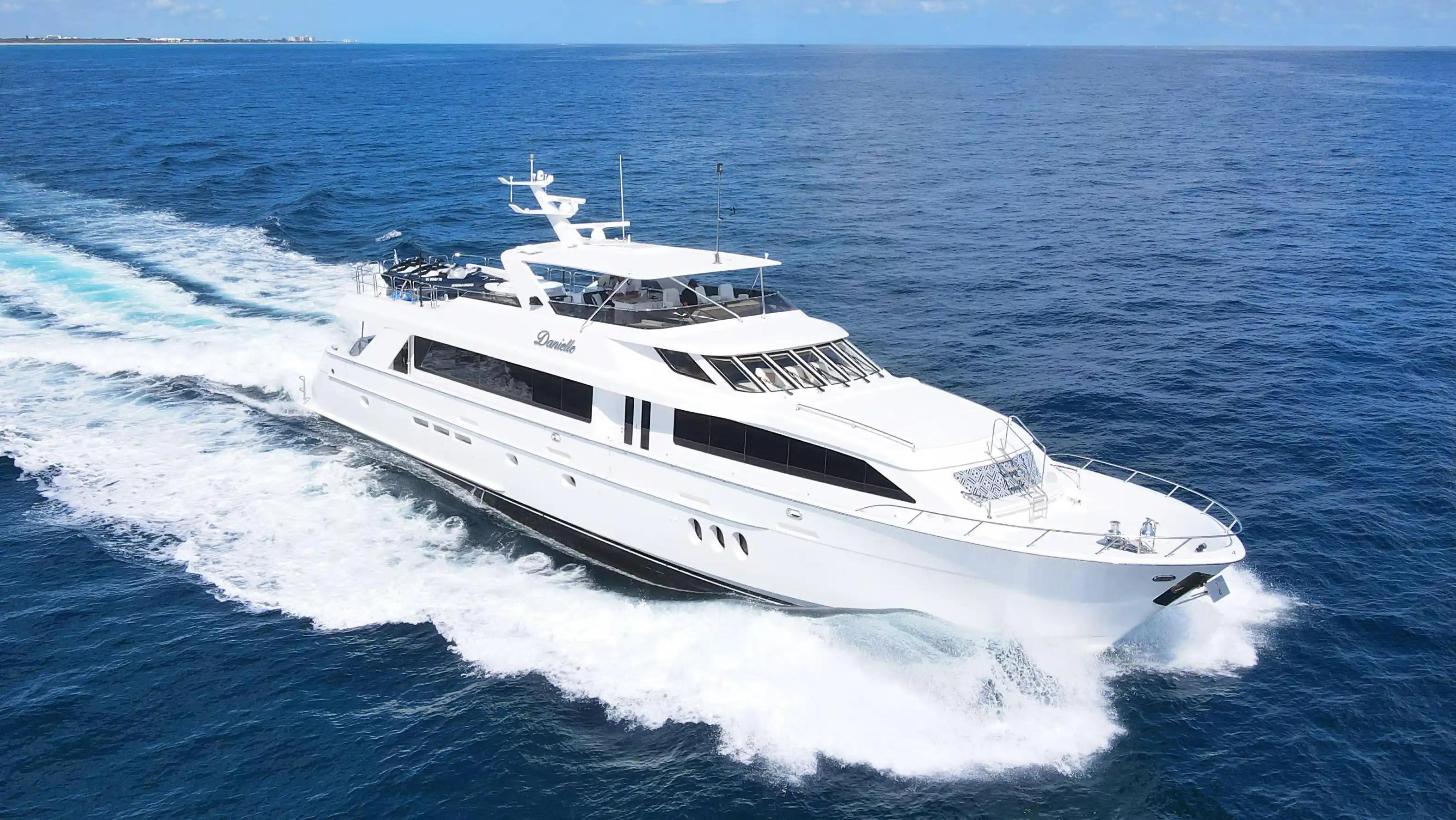 Hatteras 100 Motor Yacht For Sale