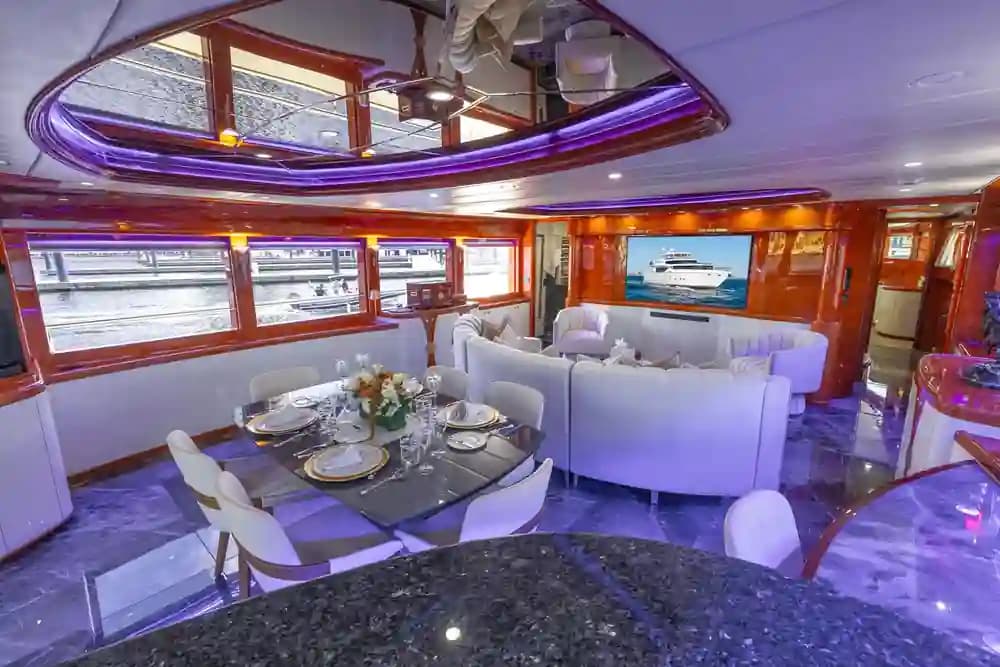 2003 Johnson Yachts 87' for Sale in Fort Lauderdale, Florida Motor Yacht 4