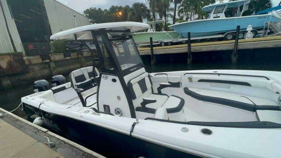 2023 Tidewater Boats 256 CC Adventure for Sale in Jupiter, Florida Center Console 2