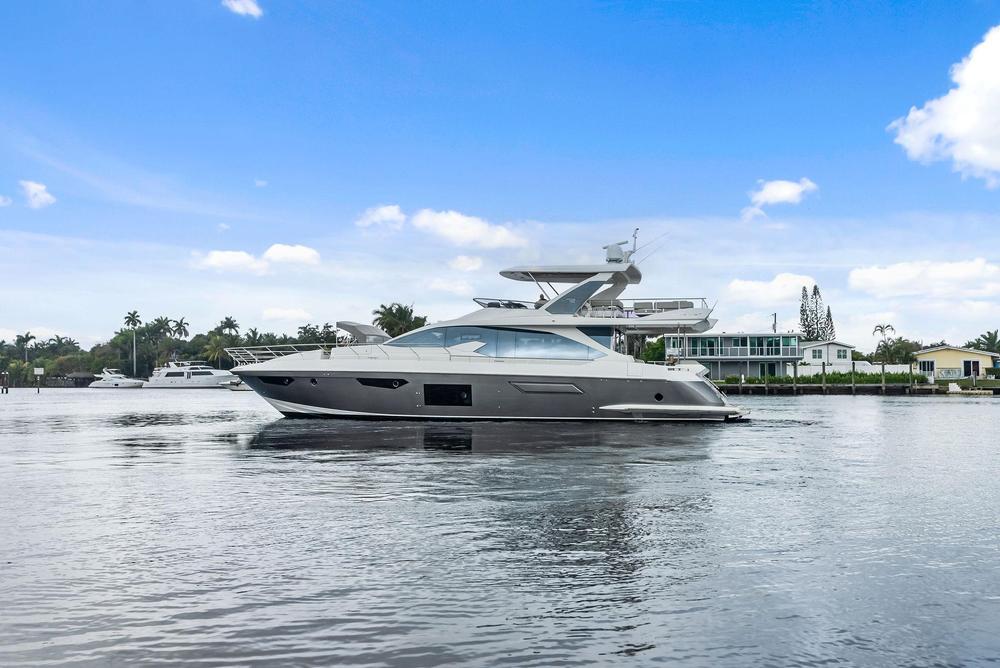 2017-azimut-72-flybridge-power-9707783-20250307095827440-1_XLARGE.jpg