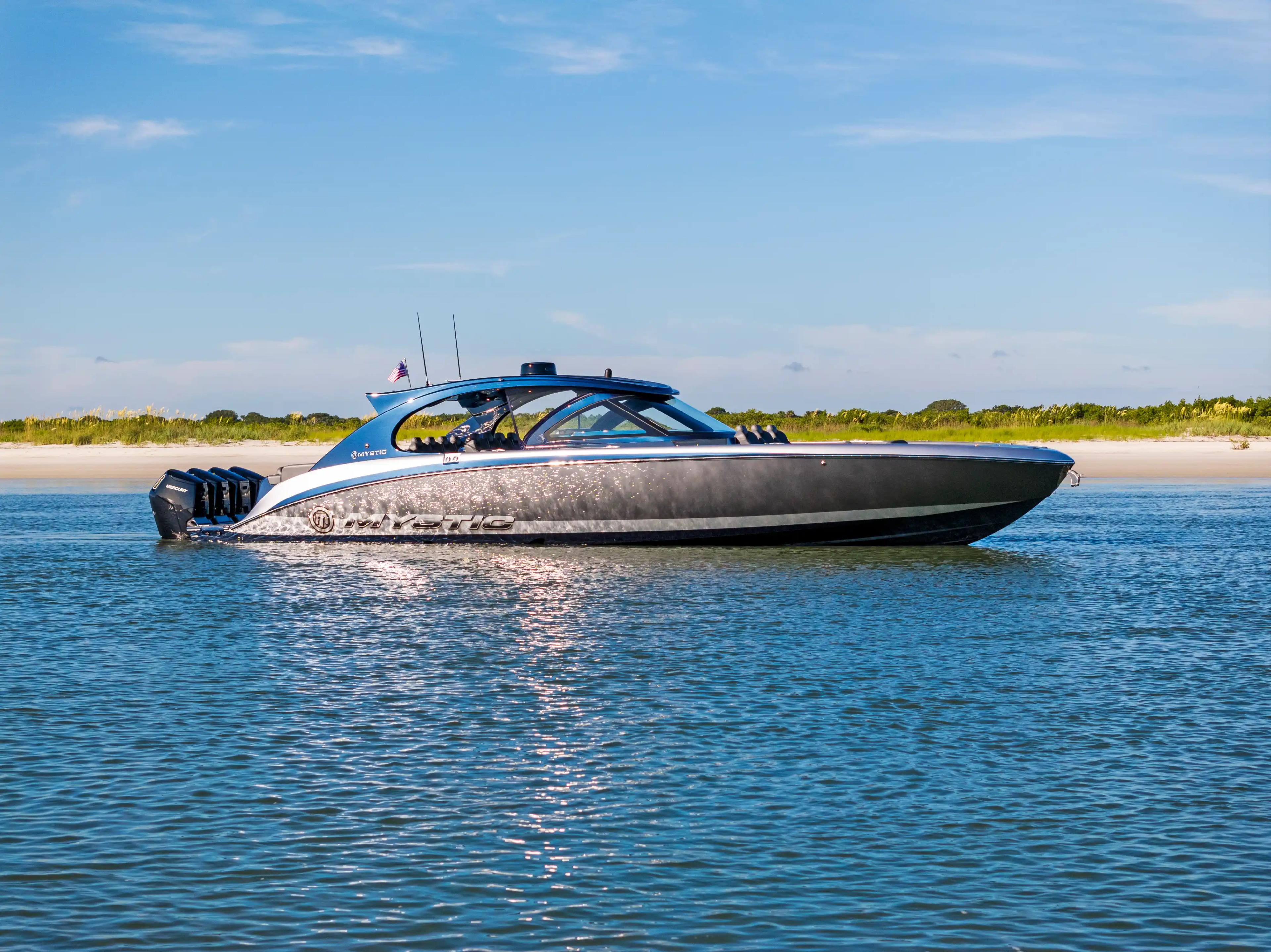 Mystic Powerboats M5200 For Sale