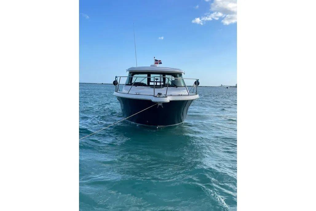 Tiara Yachts 3100 Coronet For Sale