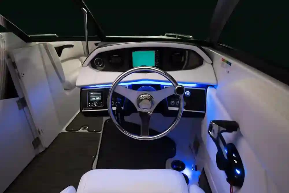 2025 Four Winns HD5 OB for Sale in Fort Lauderdale, Florida Bowrider 3