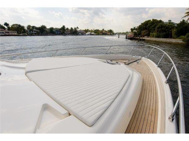 Ferretti Yachts 690 For Sale