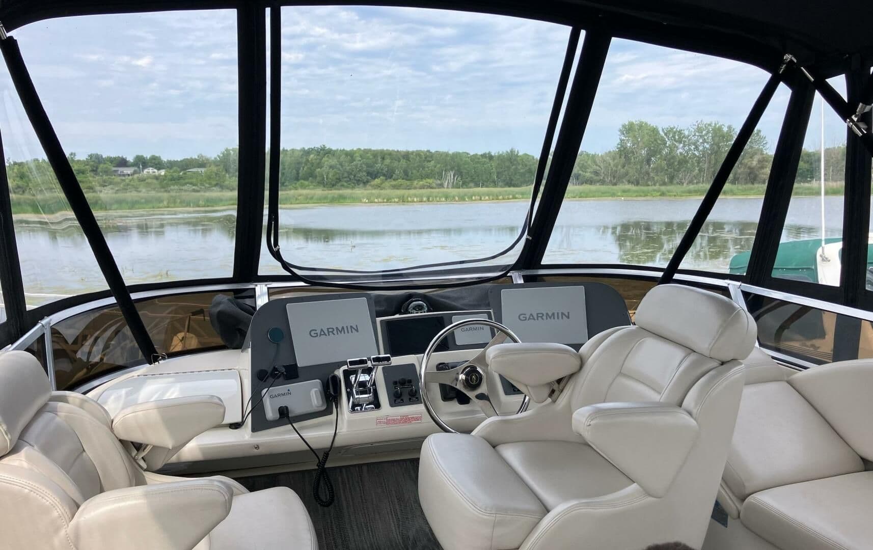 2001 Regal 3780 Commodore for Sale in Sturgeon Bay, Wisconsin Express Cruiser 5