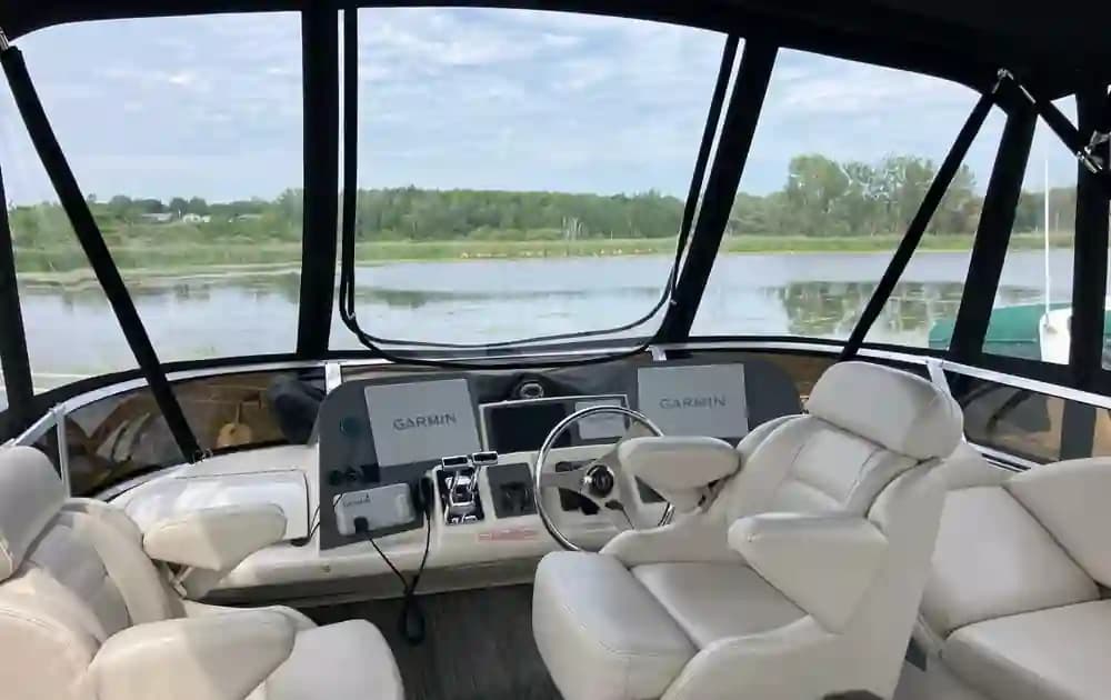 2001 Regal 3780 Commodore for Sale in Sturgeon Bay, Wisconsin Express Cruiser 5