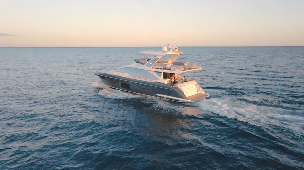 2021 Azimut Fly 72