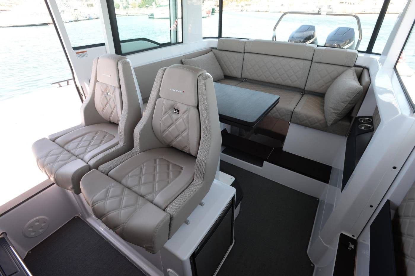 Axopar 37 XC Cross Cabin te koop