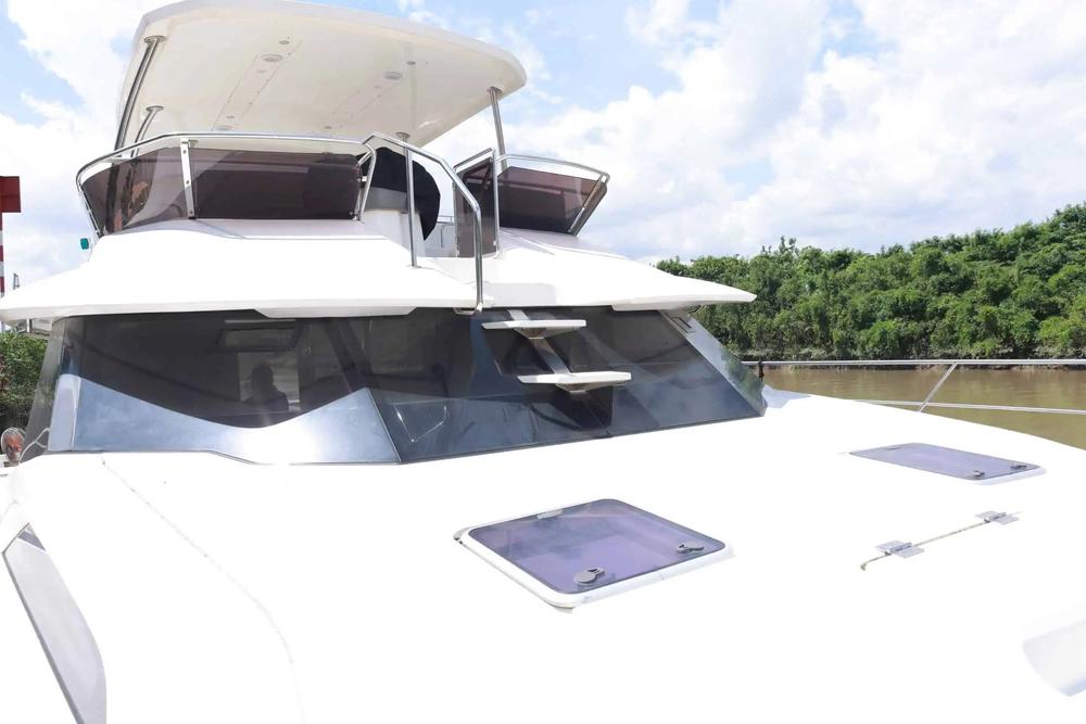 2023 Aquila 44 Yacht