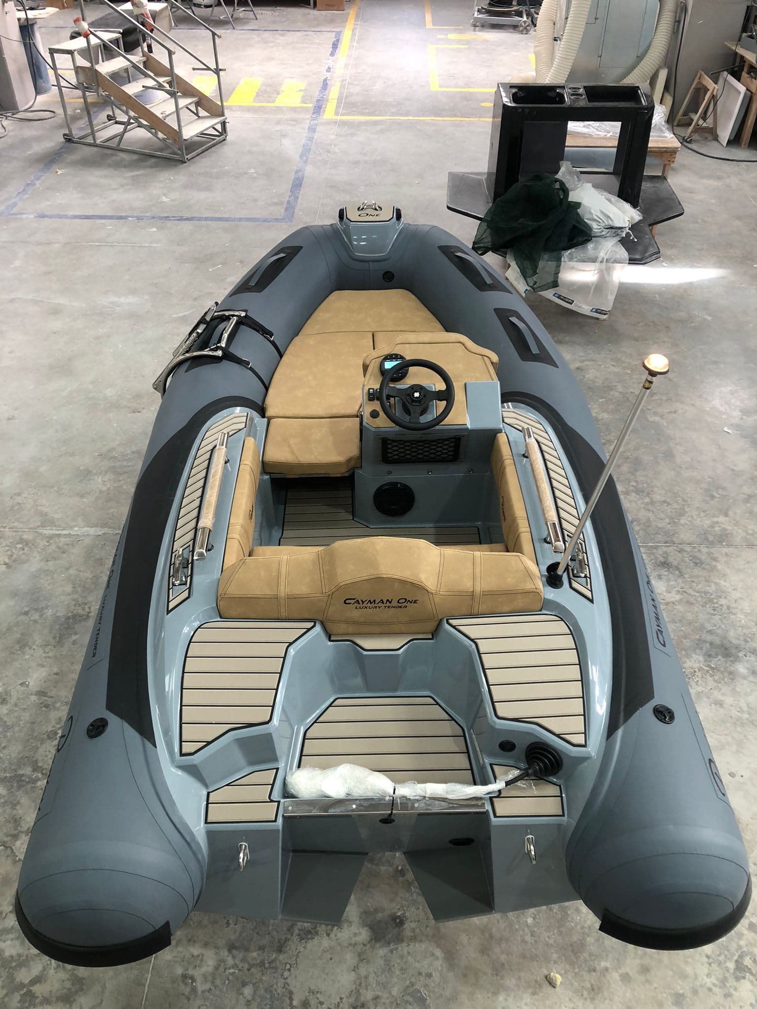 2026 Ranieri International Cayman One Luxury Tender in vendita a Miami, Florida RIB (Rigid Inflatable) 5