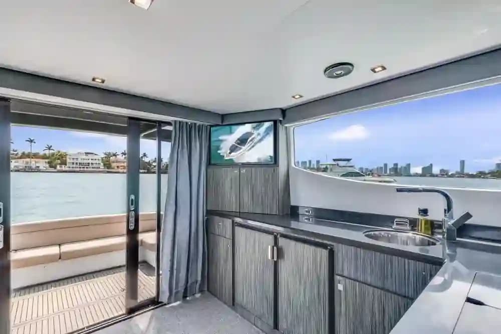 2019 Silverton 410 Sport Bridge for Sale in Miami Beach, Florida Cruiser 2