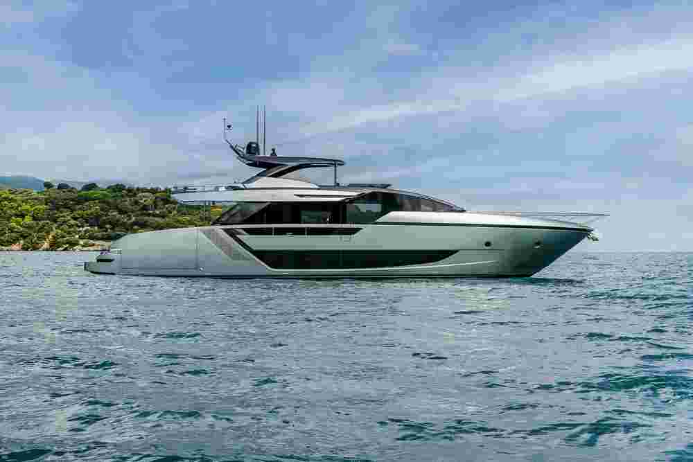 2026 Riva 82' Diva