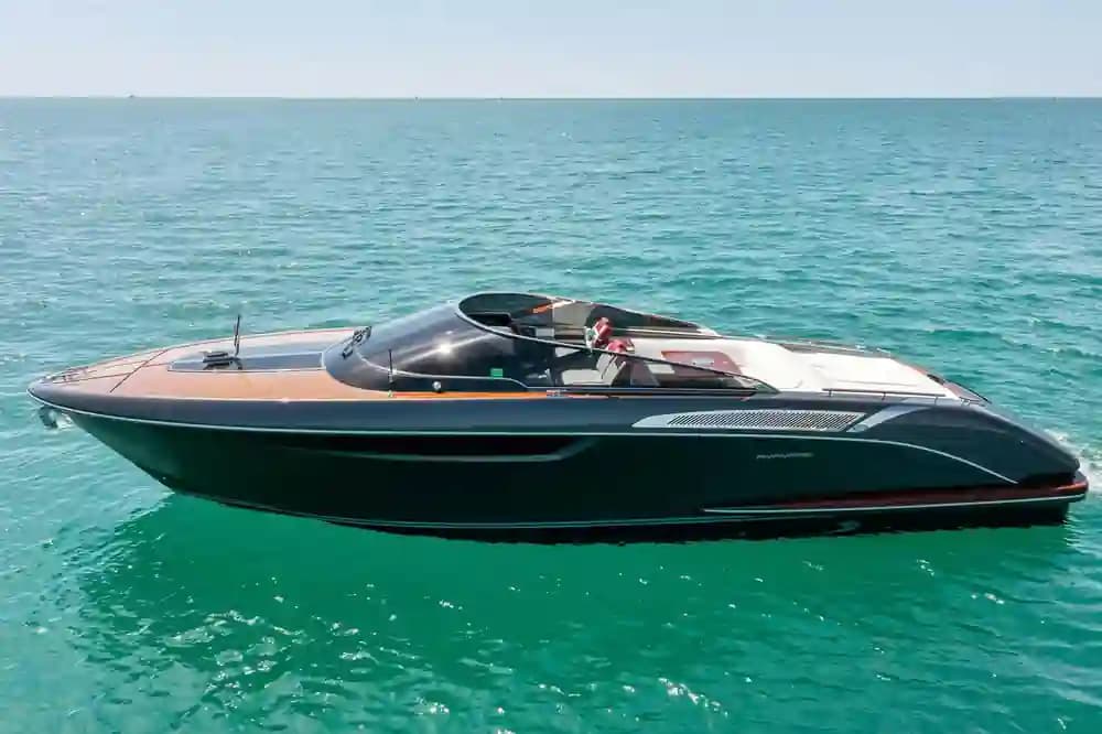 Riva Rivamare 38 for Sale