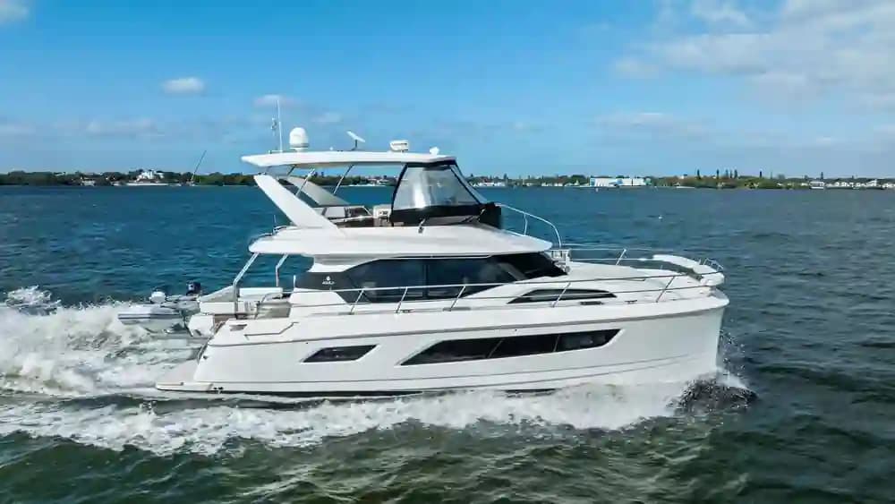 Aquila 44 Yacht for Sale