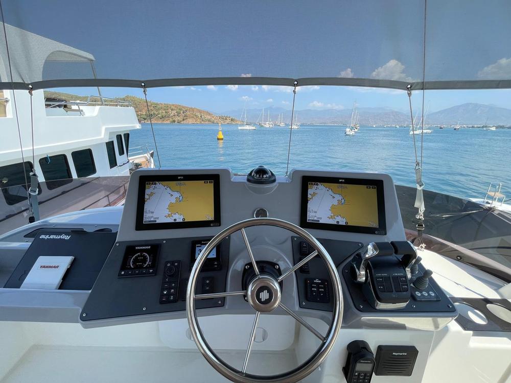 2024-beneteau-swift-trawler-41-fly-power-9552570-20240918105540517-1_XLARGE.jpg