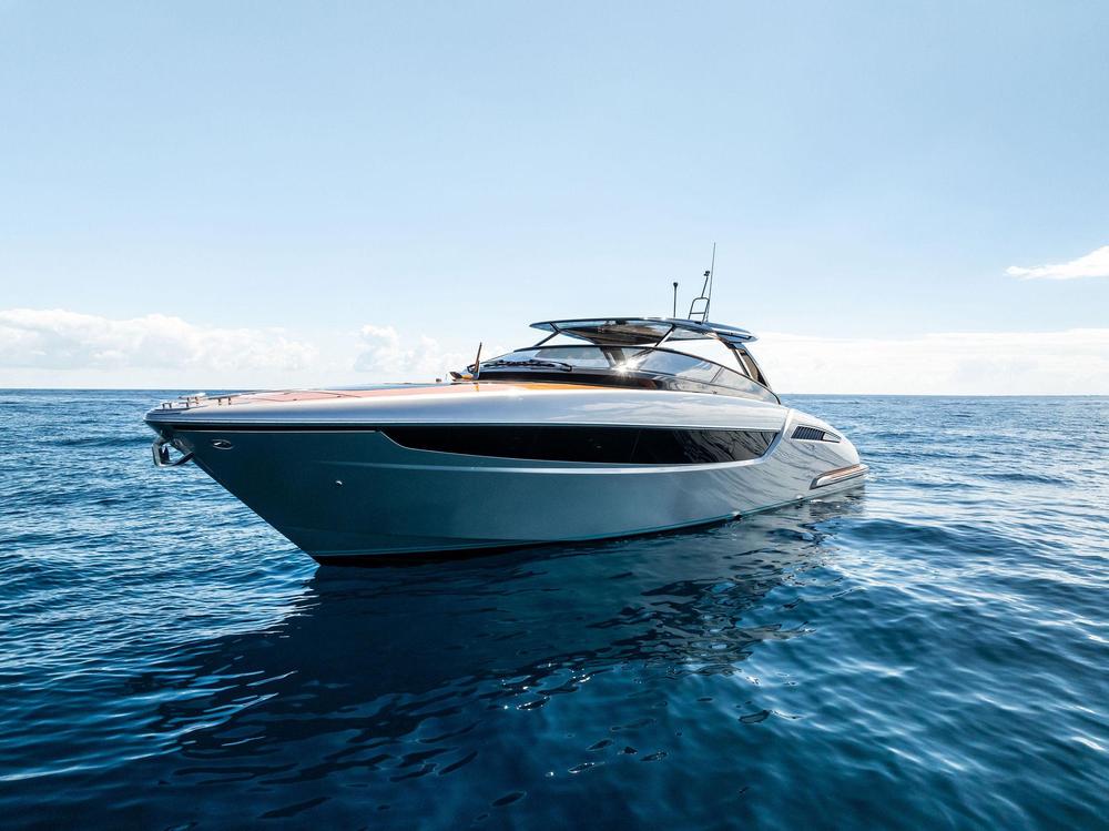 2022-riva-dolceriva-power-9682885-20250304134638139-1_XLARGE.jpg