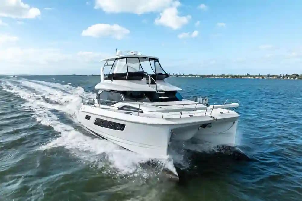 Aquila 44 Yacht for Sale