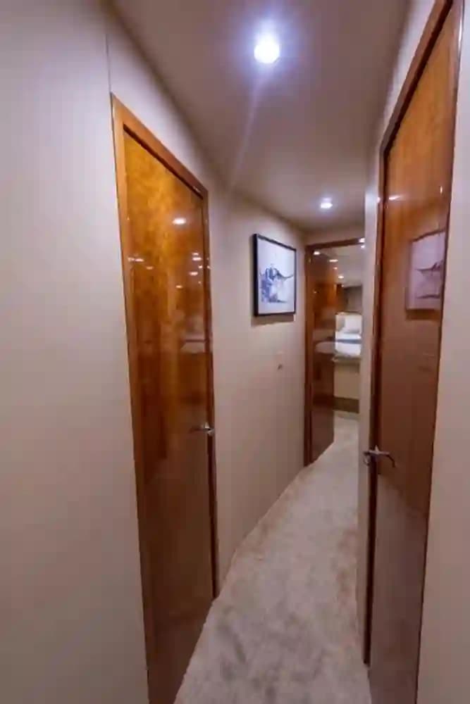 2001 Hatteras 65 Convertible for Sale in Miami, Florida Saltwater Fishing 4