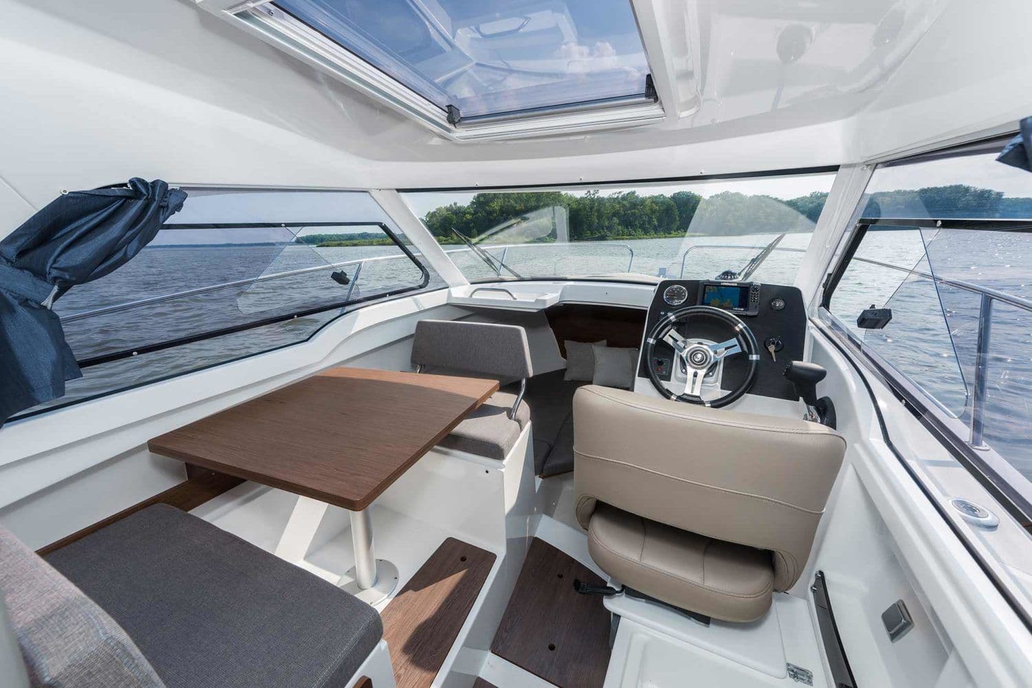 2026 Beneteau Antares 7 à vendre à Dartmouth, Massachusetts Center Console 1