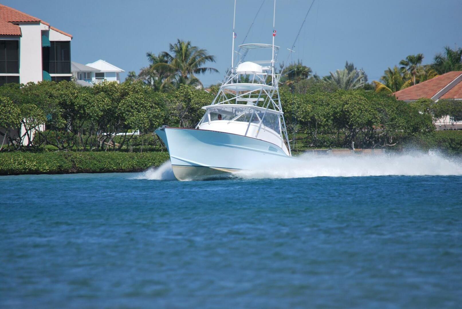 Custom Carolina 38' For Sale