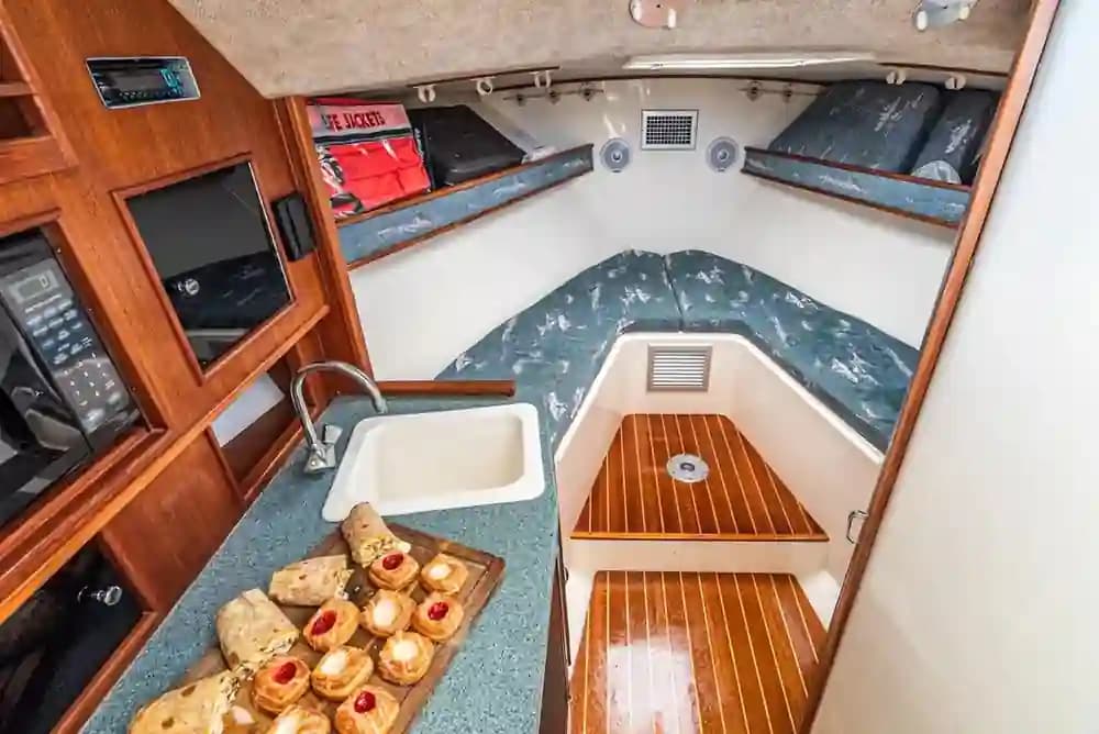 2005 Carolina Classic 28 Express Sold in San Diego, California Sport Fishing 2