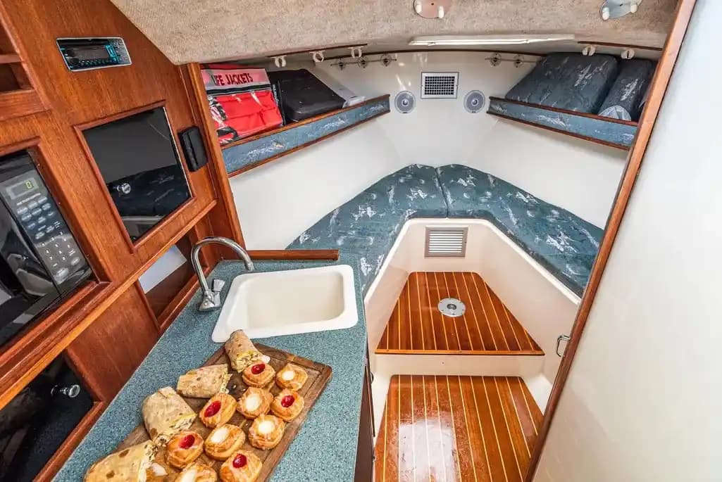 2005 Carolina Classic 28 Express Sold in San Diego, California Sport Fishing 2
