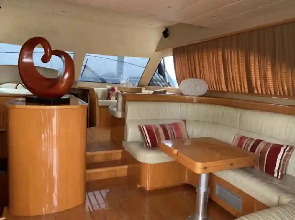 Uniesse Flybridge 48 zum Verkauf