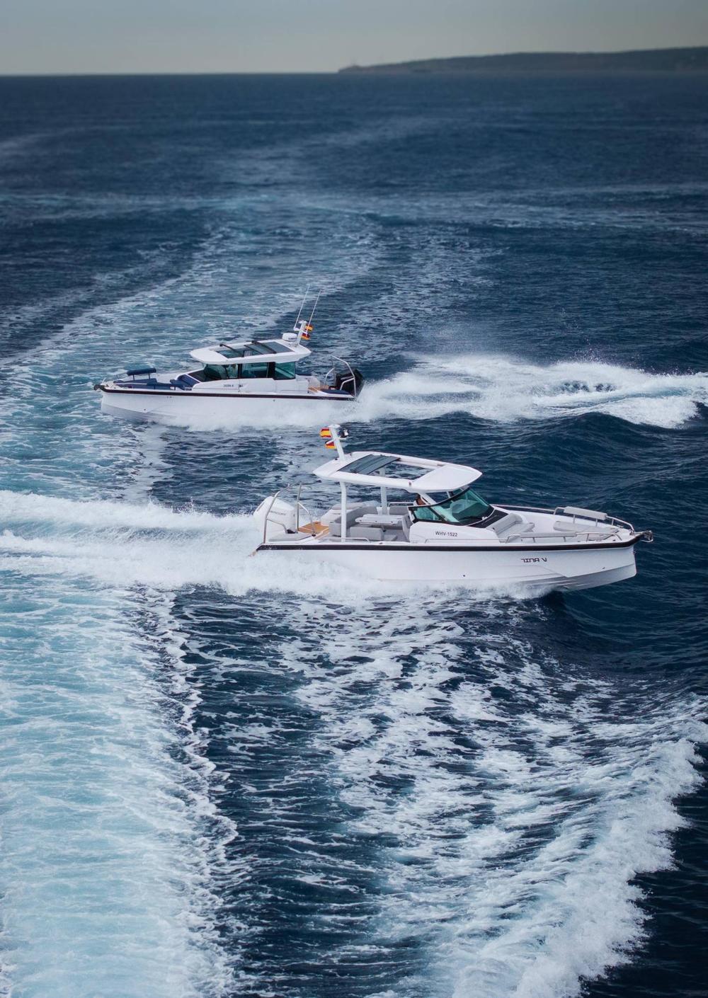 2025 Axopar 29 Sun Top