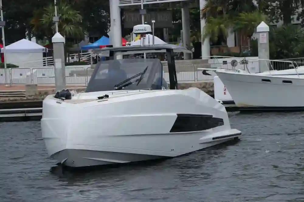 Astondoa 377 Coupe Outboard for Sale