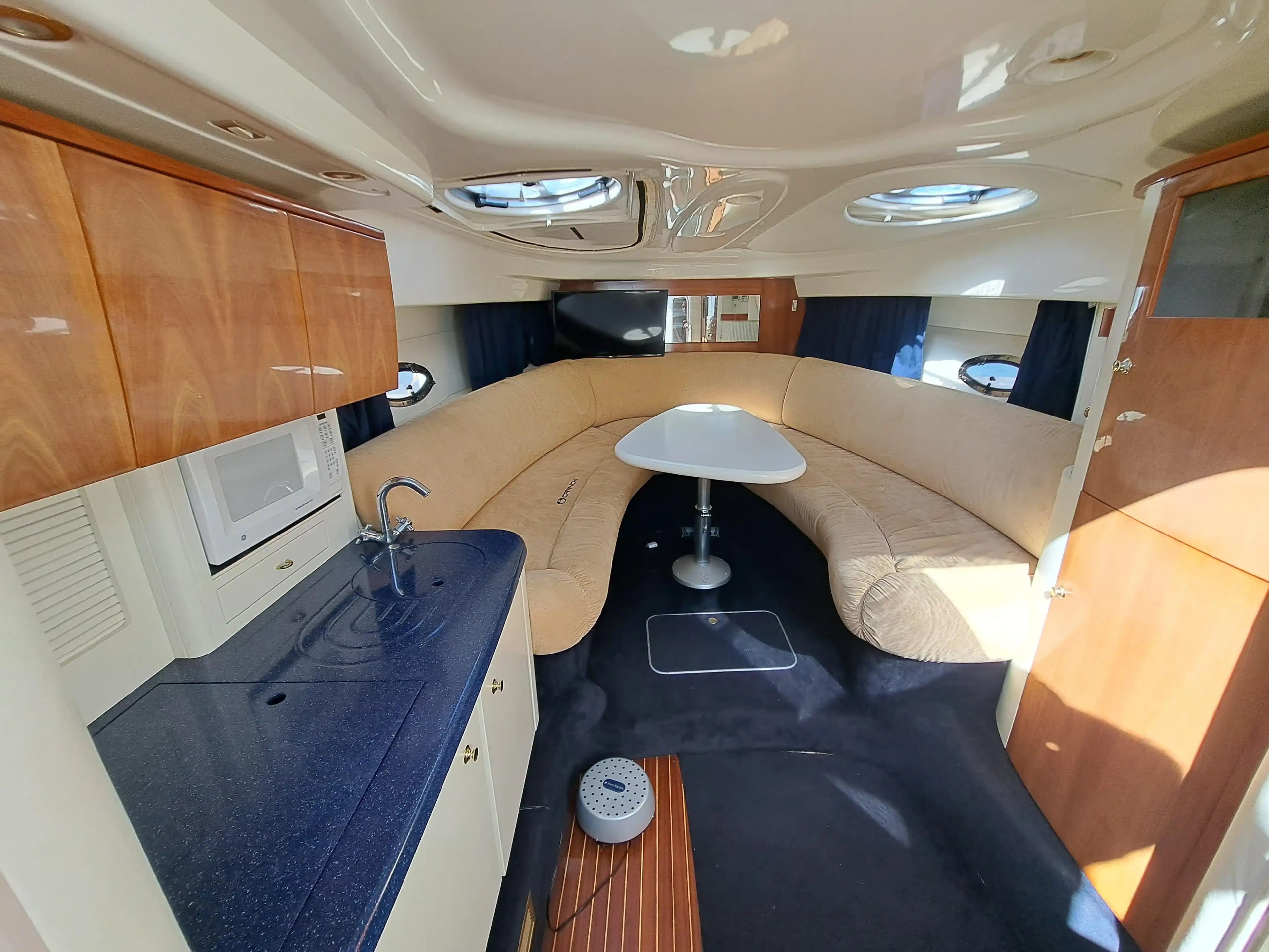 2003 Cranchi Endurance 39 à vendre à West Palm Beach, Florida Motor Yacht 4
