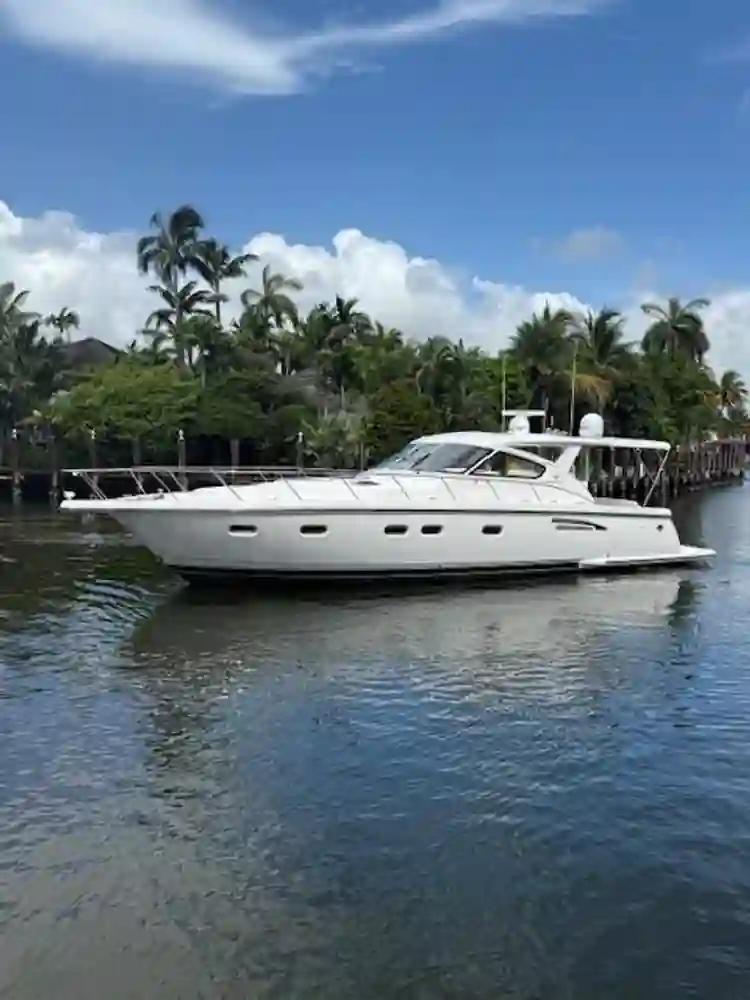 Tiara Yachts 5200 Express a la venta