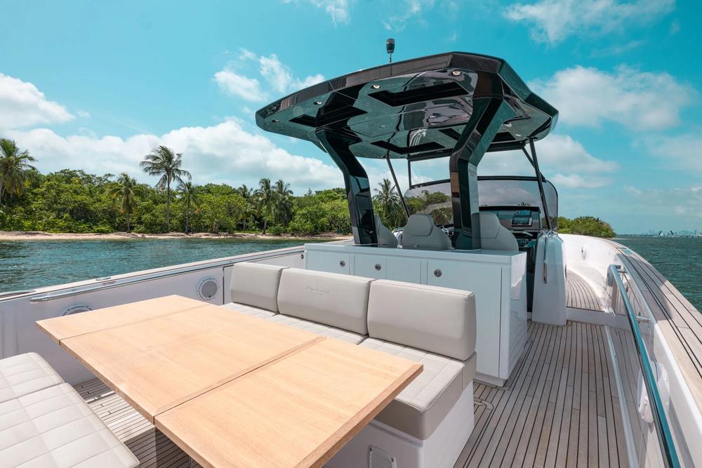 PardoYacht_PardoModel_P38_exterior_desktop_003.jpg