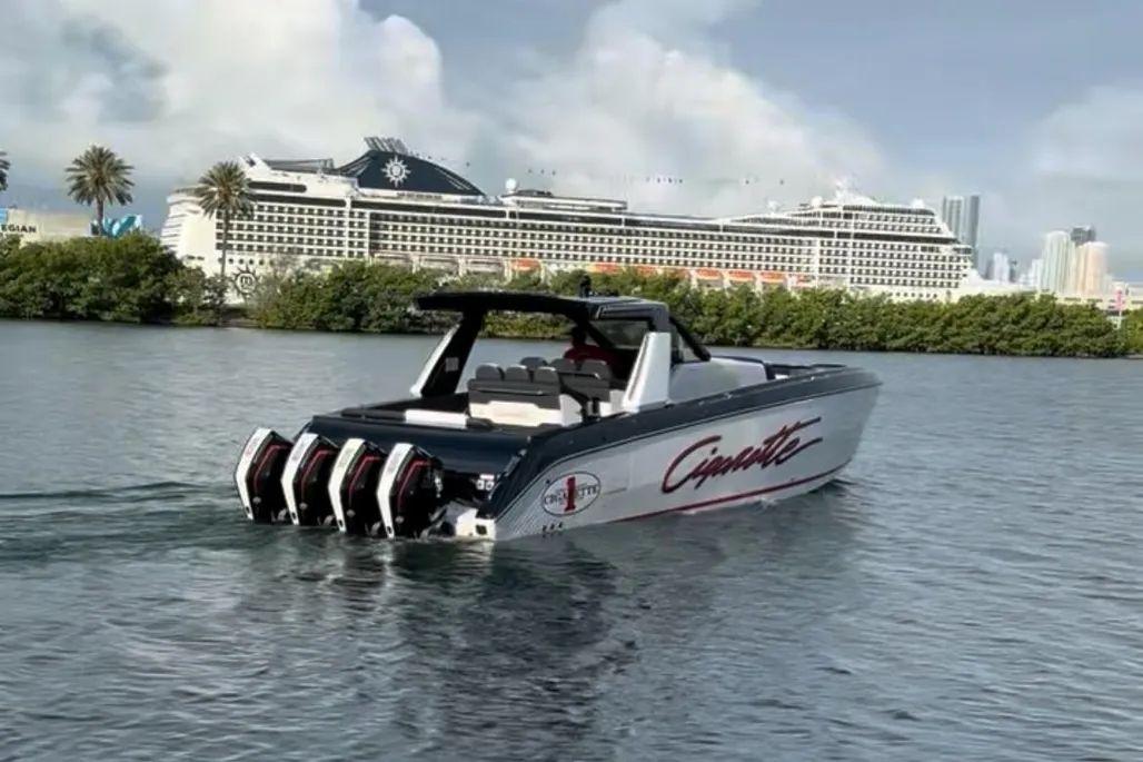 Cigarette Racing 42' Auroris For Sale