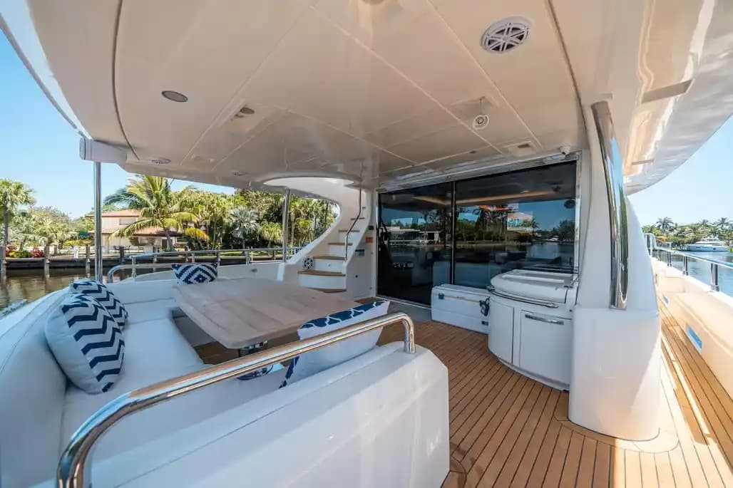 2010 Azimut 75 Fly à vendre à Fort Lauderdale, Florida Flybridge 1