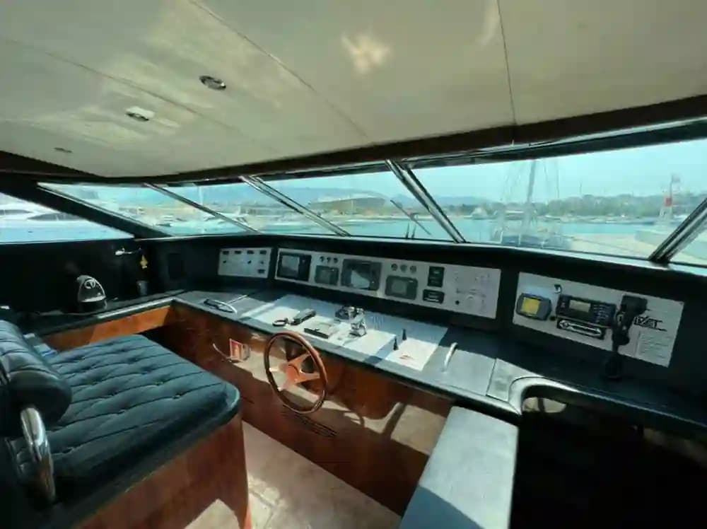2011 Tecnomar Velvet 90 a la venta en Athens, GR Motor Yacht 5